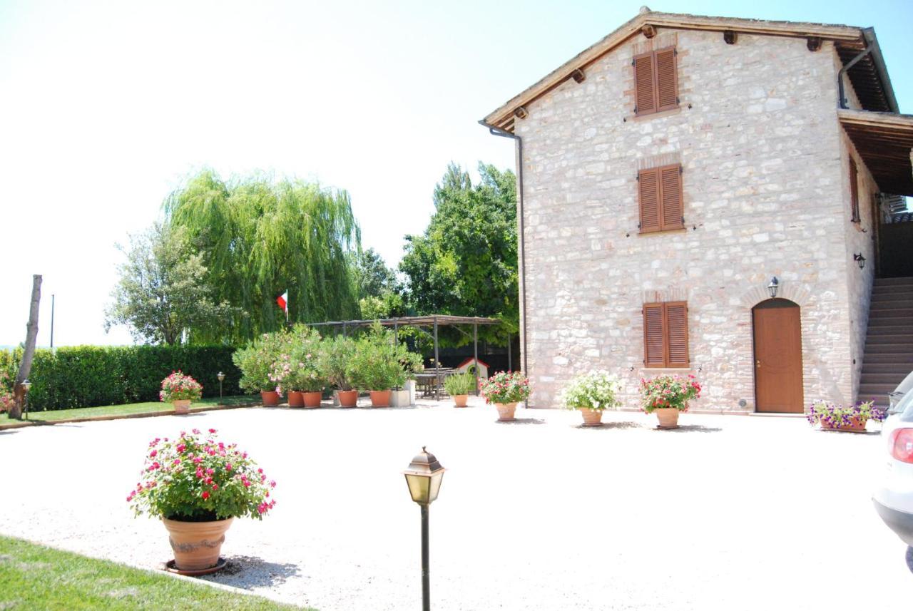 Agriturismo"Il Sagrato Di Assisi" Appartamenti,Camere Exterior foto