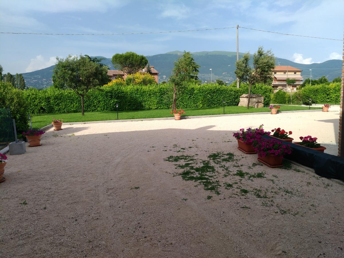 Agriturismo"Il Sagrato Di Assisi" Appartamenti,Camere Exterior foto